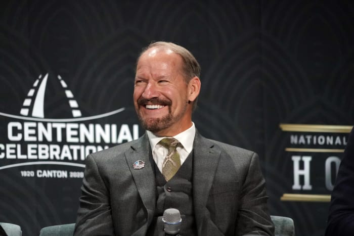 Hall of Fame Steelers Coach Bill Cowher.